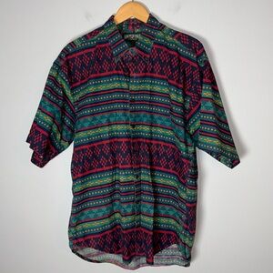 American Eagle Outfitters Southwestern Aztec Red Green T Shirt Mens Large